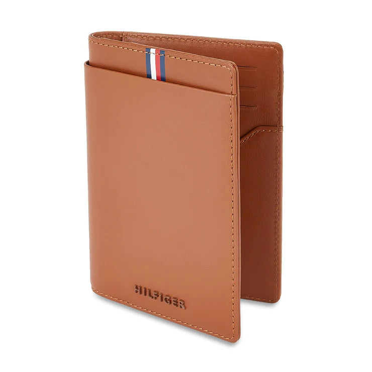 Tommy Hilfiger Drammen Passport Case Tan