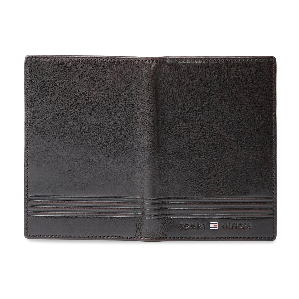 Tommy Hilfiger Prastio Men's Passport Cover Brown